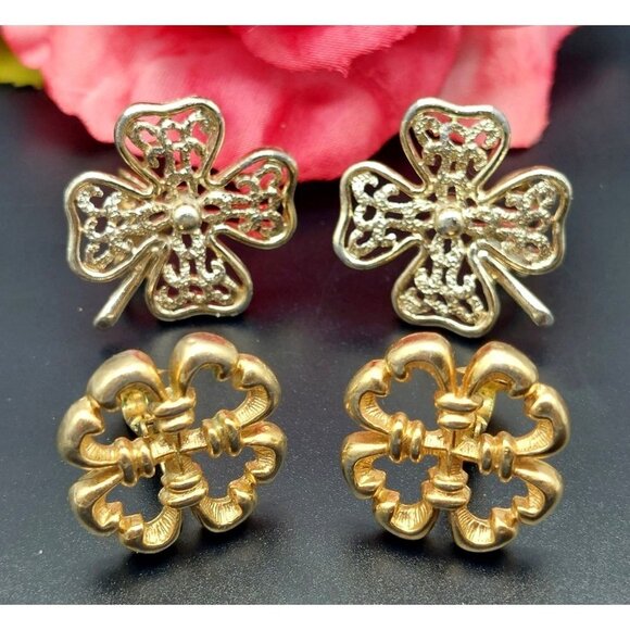 Lot of 2 Vintage Sarah Coventry Clover Flower Earrings Clip On Gold Tone 1" - Picture 1 of 12